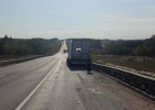 В Пензенской области образовалась пробка из-за влетевшей в отбойник фуры