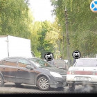 На улице Маршала Крылова в Пензе образовалась пробка из-за ДТП