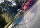 В Пензе бригада пожарных потушила горящий автомобиль на улице Суворова
