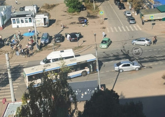 В пензенском микрорайоне Шуист осложнено движение транспорта из-за аварии