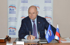 Вадим Супиков держит на контроле решение проблемных вопросов избирателей