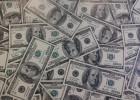 Курс доллара снова поднялся выше ста рублей