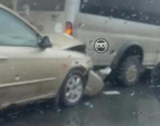 Серьезная авария в Пензе: легковушка врезалась в маршрутку