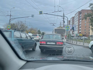 Суворова стоит: автомобилистов предупреждают о заторе в центре Пензы