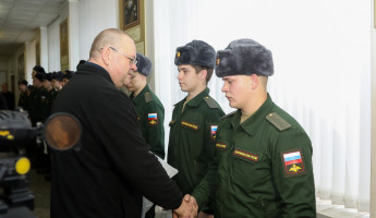 Олег Мельниченко проводил на службу призывников из Пензенской области