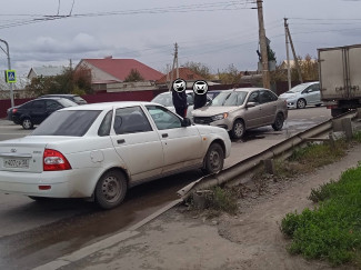 В Пензе из-за аварии встала в пробке улица Долгорукова