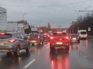 Пензенских водителей предупреждают о пробке на проспекте Победы