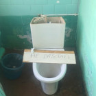 Ученики пожаловались на жуткий туалет в школе города Кузнецка