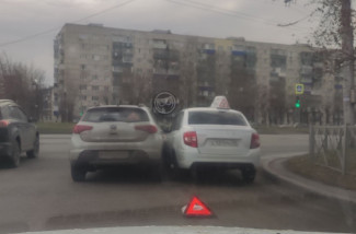 В Пензе попал в аварию учебный автомобиль