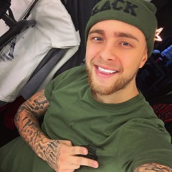 Пензенец Егор Крид сбрил свои шикарные волосы