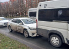 В Пензе легковой автомобиль врезался в маршрутку